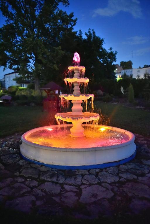 Stopnica Hotel Restauracja Lorenzo מראה חיצוני תמונה